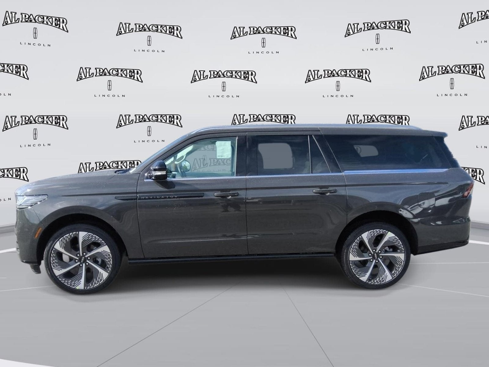 2027 Lincoln Navigator L
