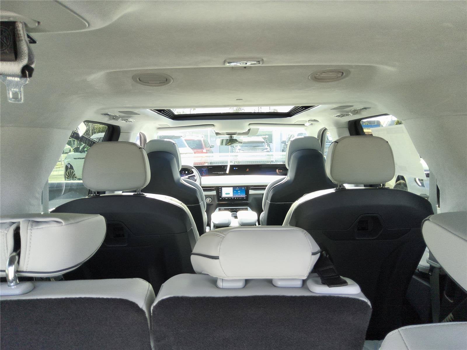 2027 Lincoln Navigator L