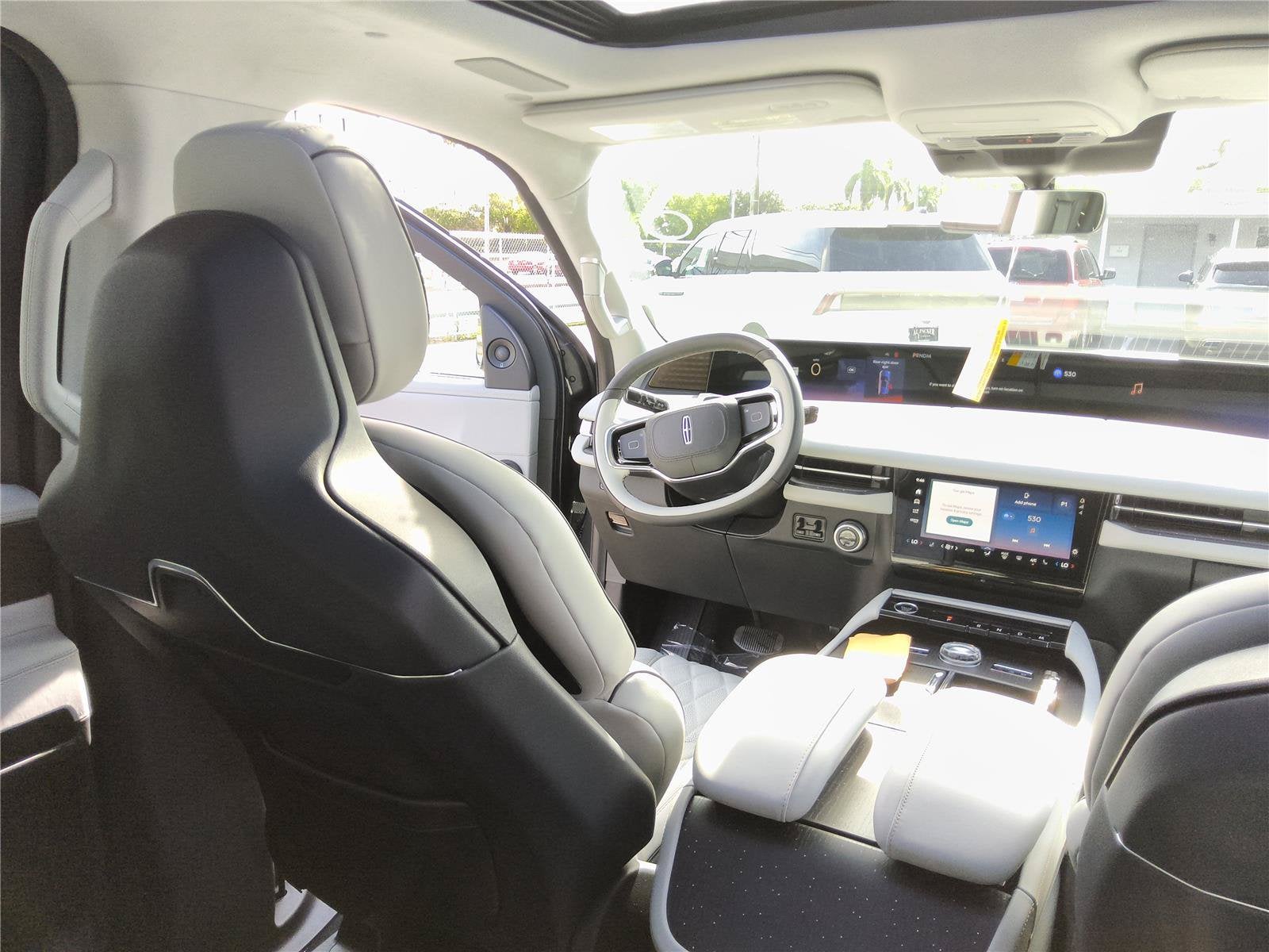 2027 Lincoln Navigator L