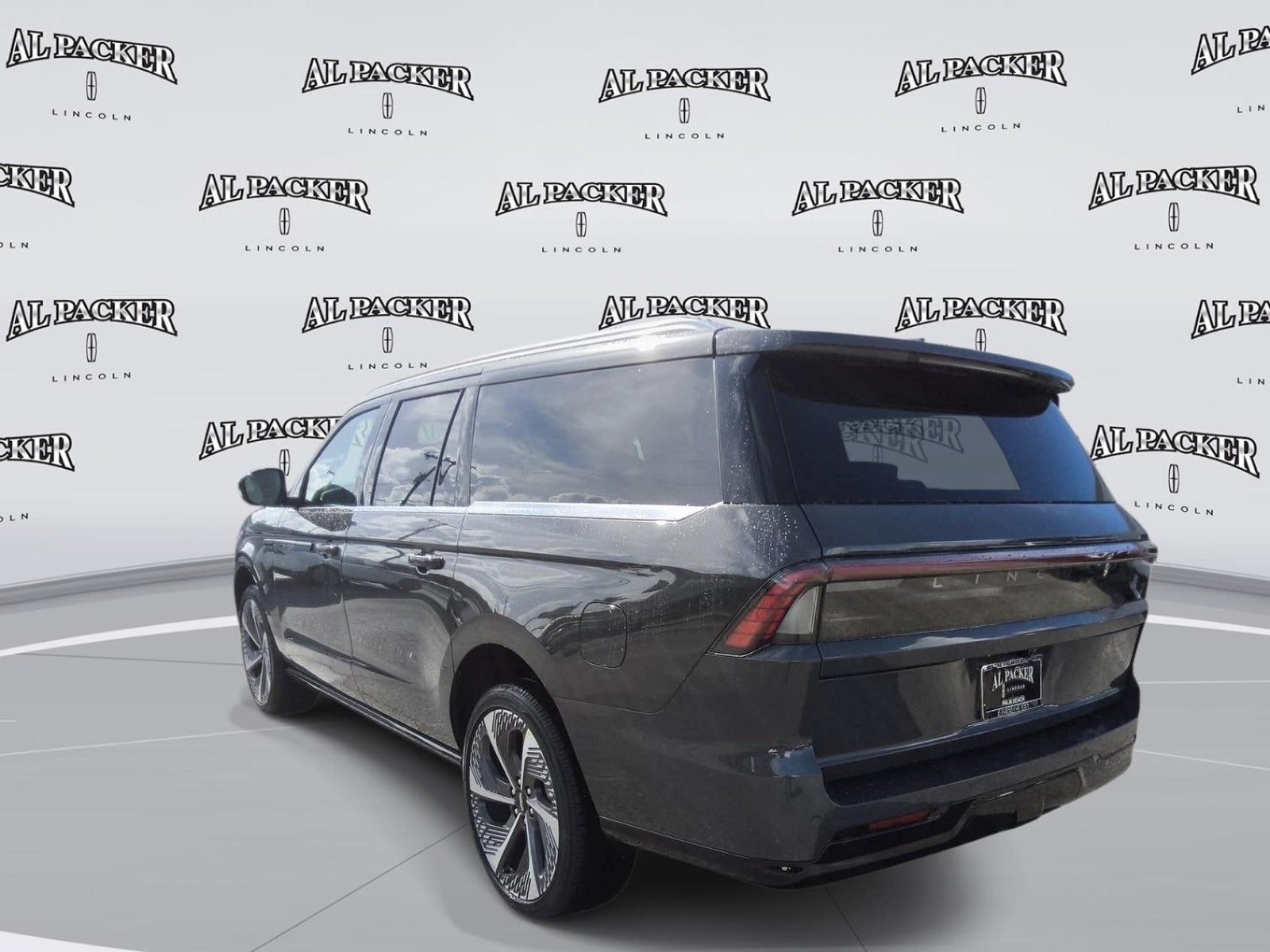 2027 Lincoln Navigator L