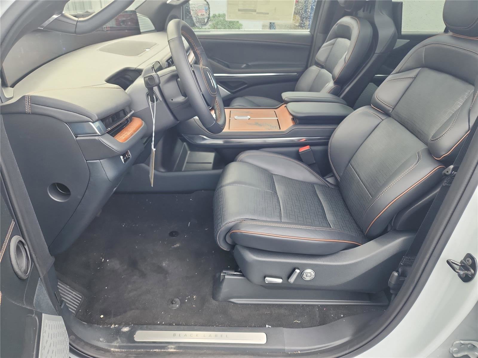 2025 Lincoln Navigator L