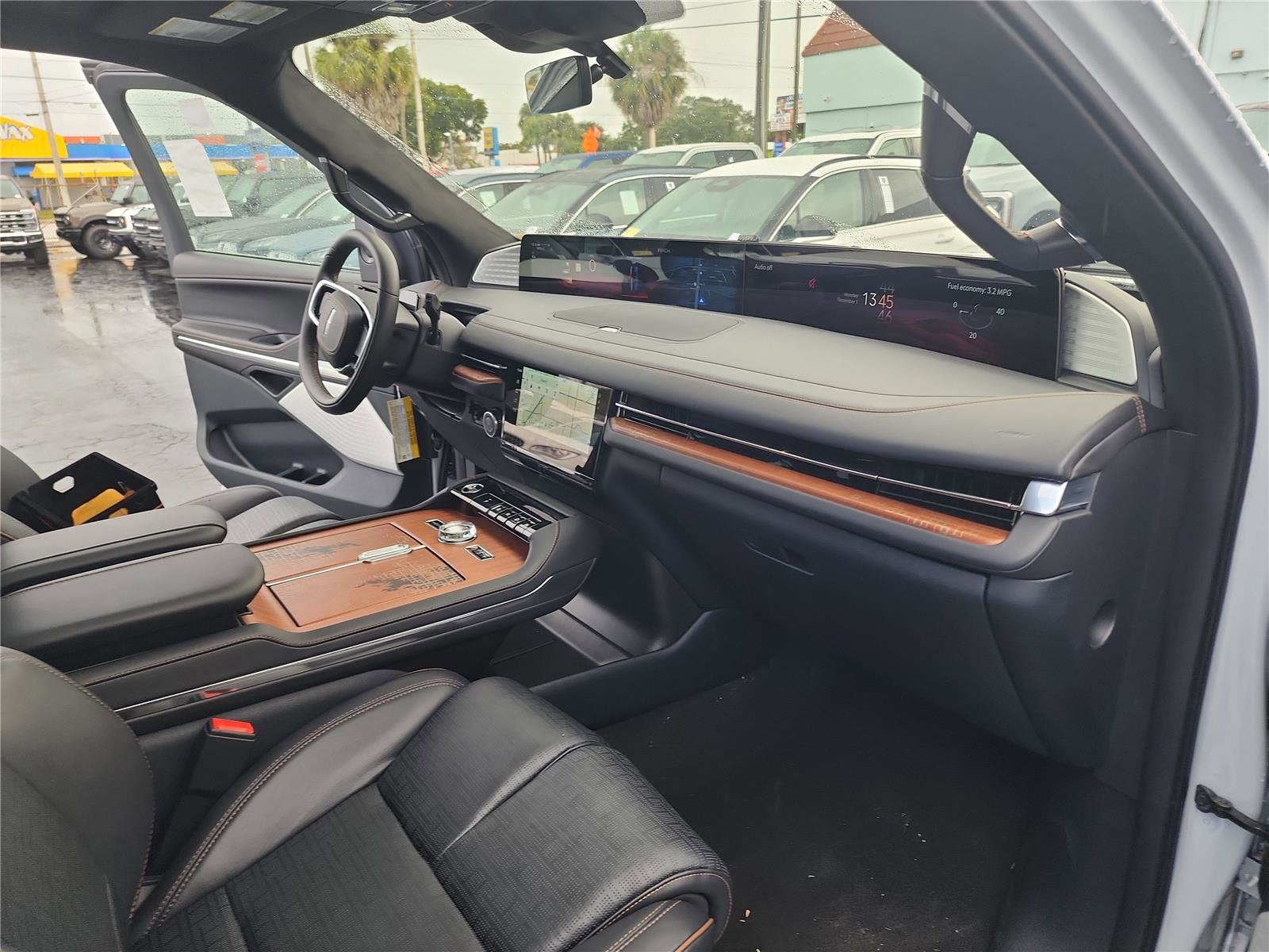 2025 Lincoln Navigator L