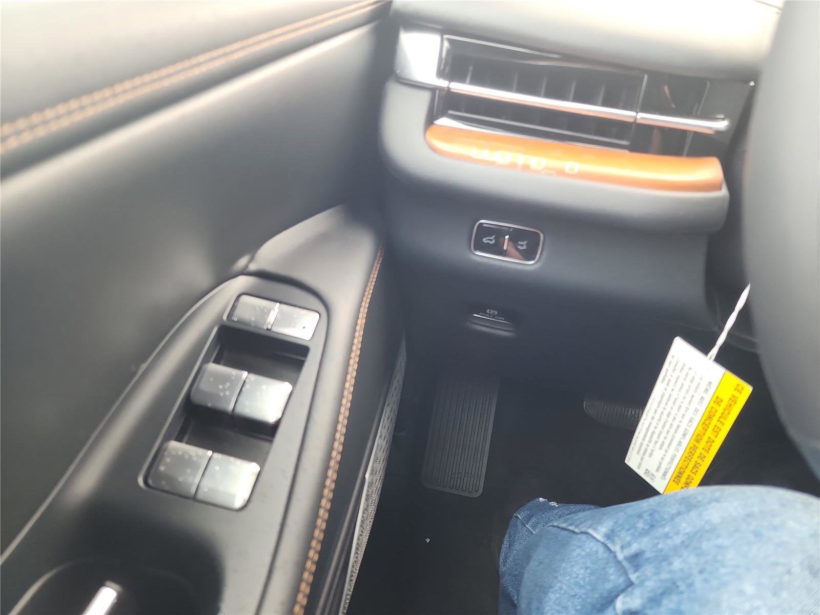 2025 Lincoln Navigator L