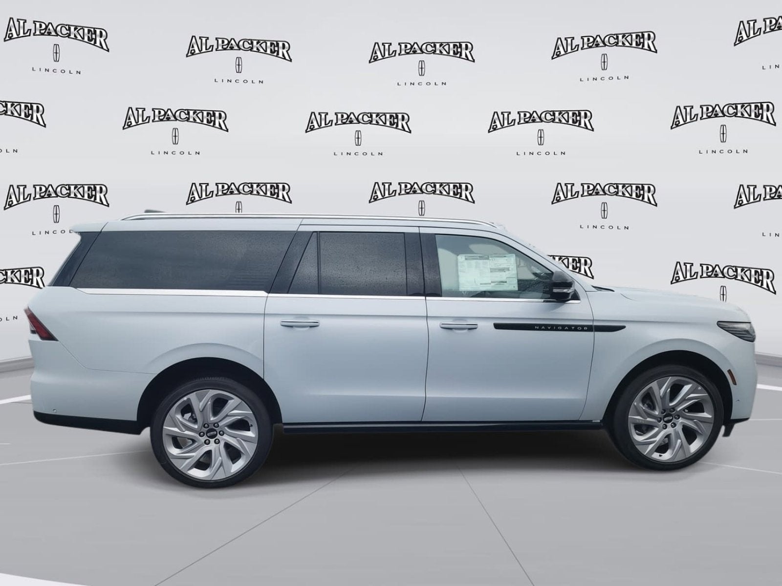 2025 Lincoln Navigator L