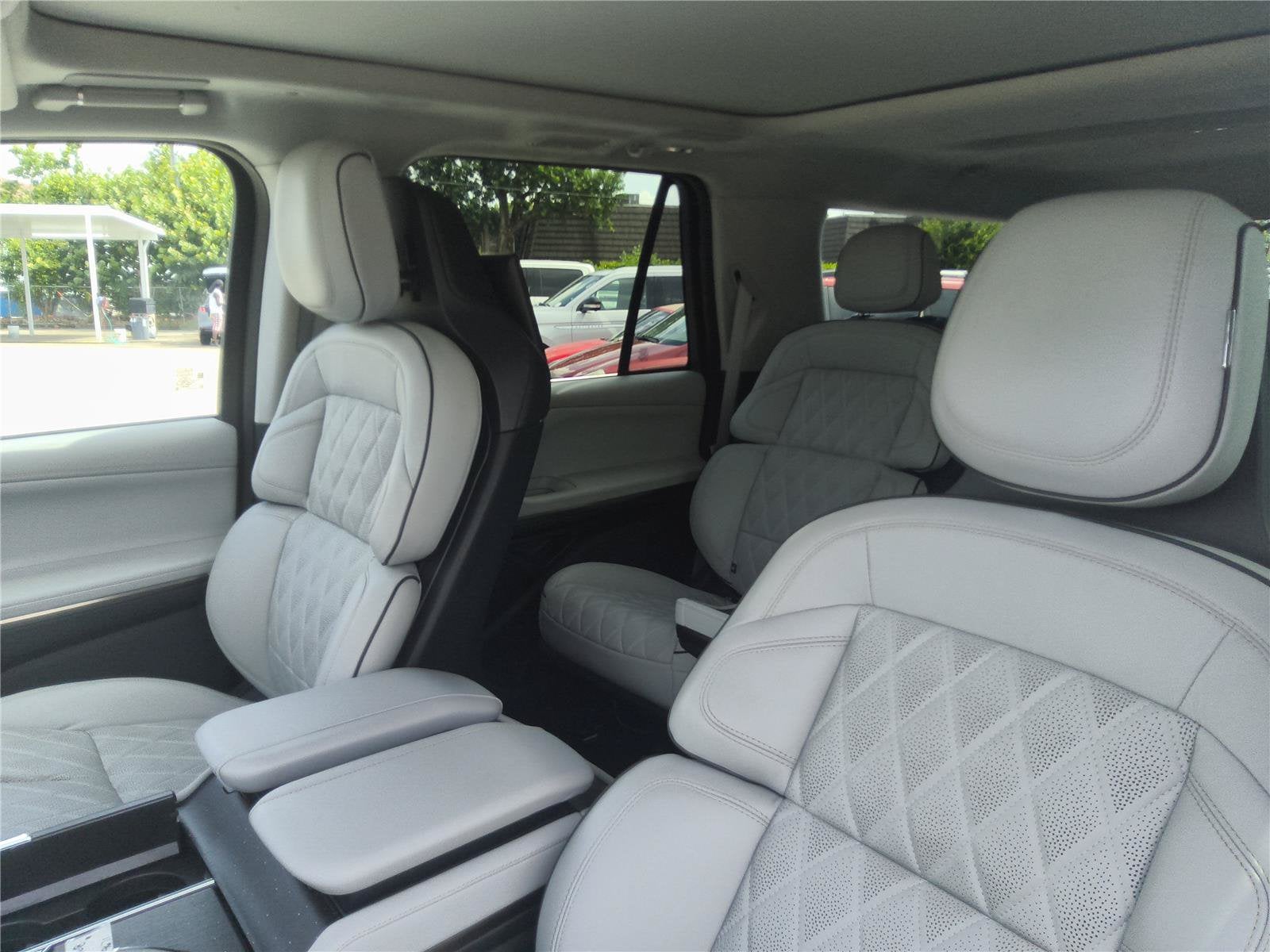 2025 Lincoln Navigator L Black Label