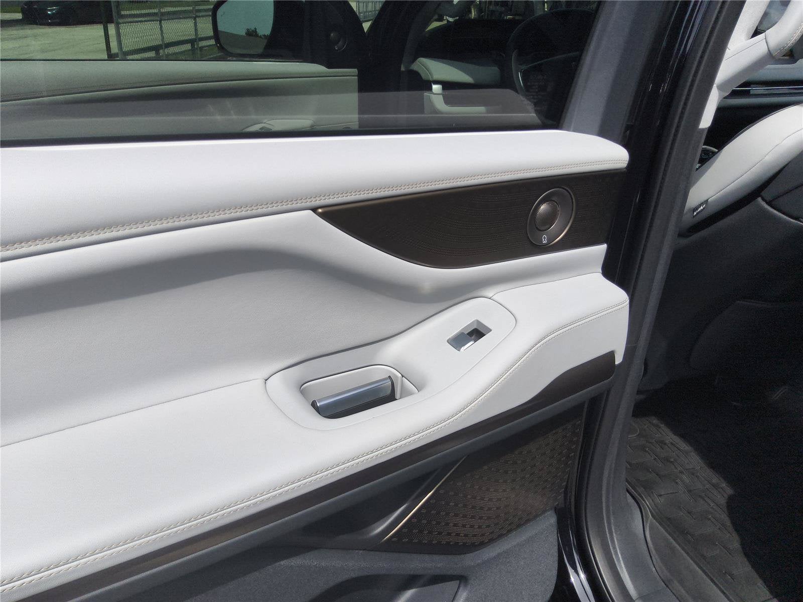2025 Lincoln Navigator L Black Label
