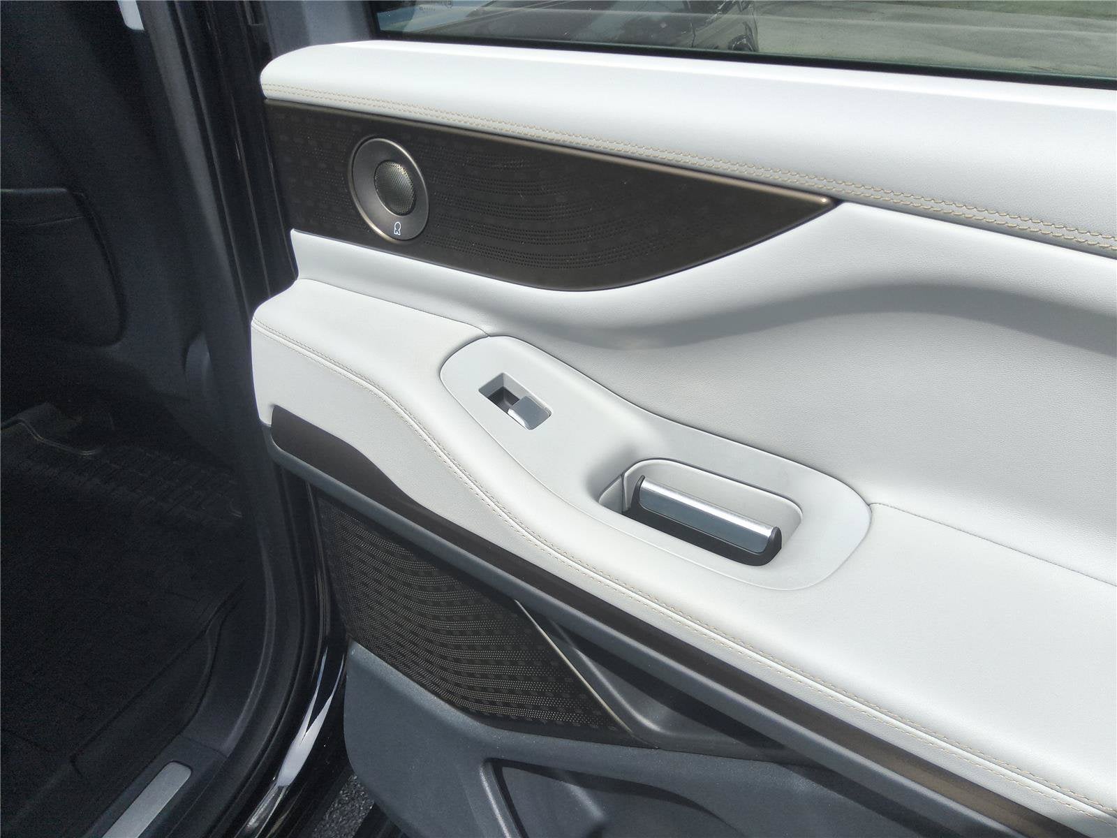 2025 Lincoln Navigator L Black Label
