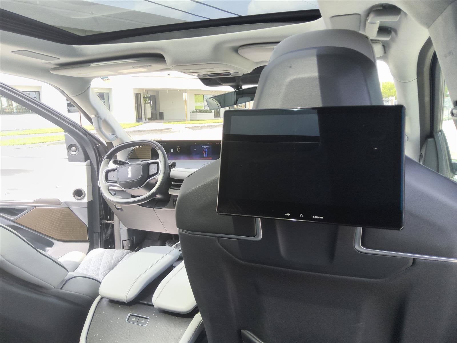 2025 Lincoln Navigator L Black Label