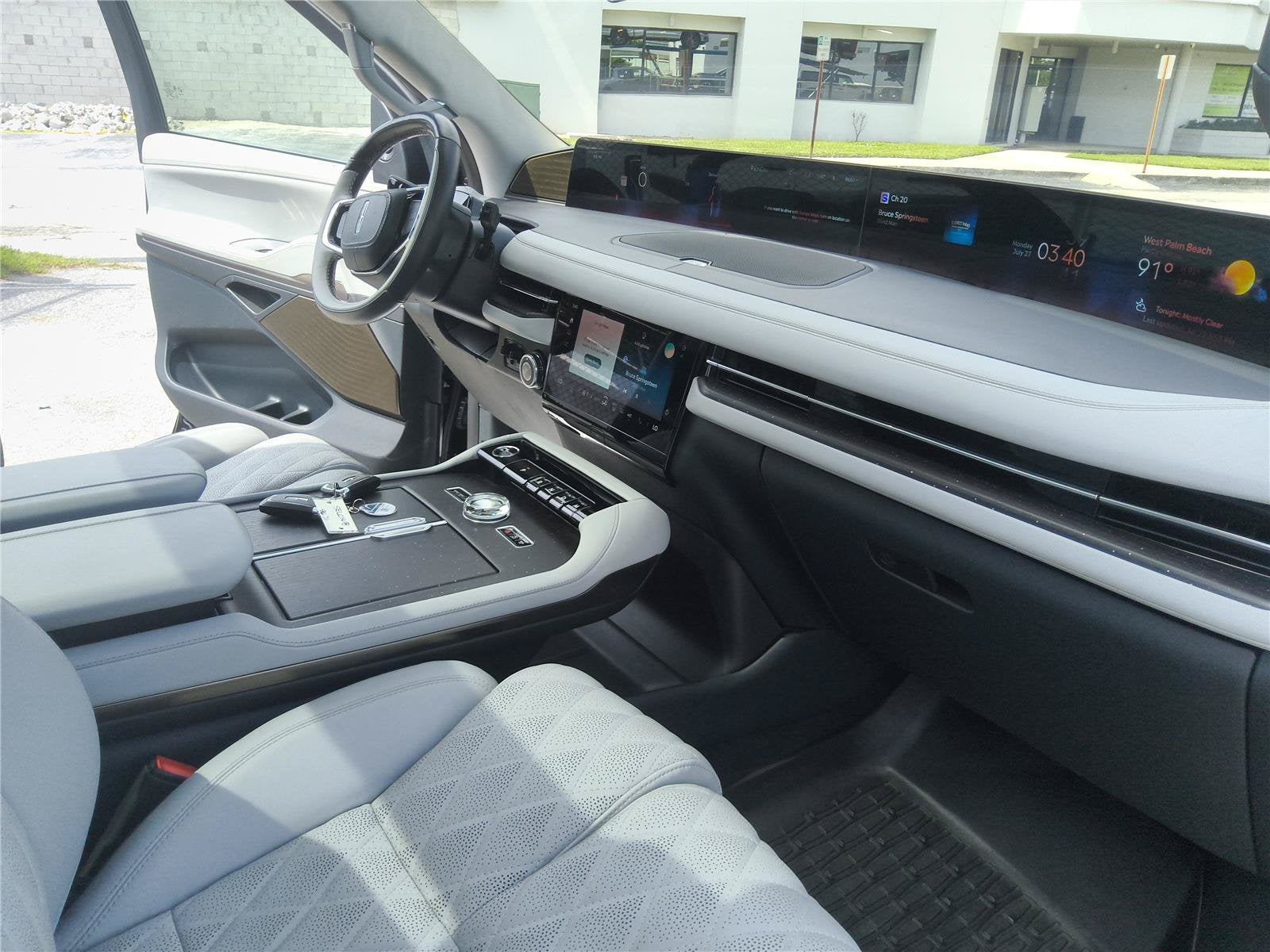 2025 Lincoln Navigator L Black Label