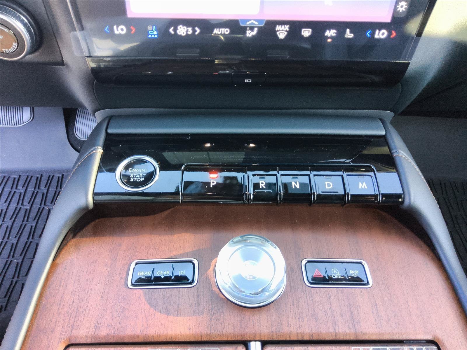 2027 Lincoln Navigator L