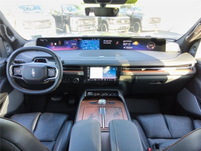 2027 Lincoln Navigator L