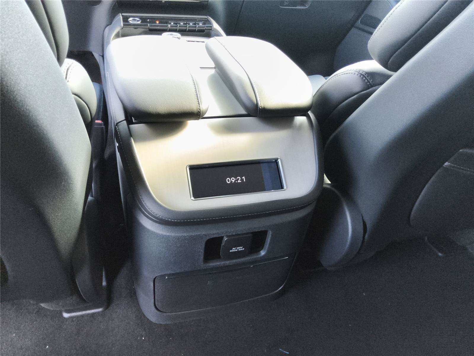 2027 Lincoln Navigator L