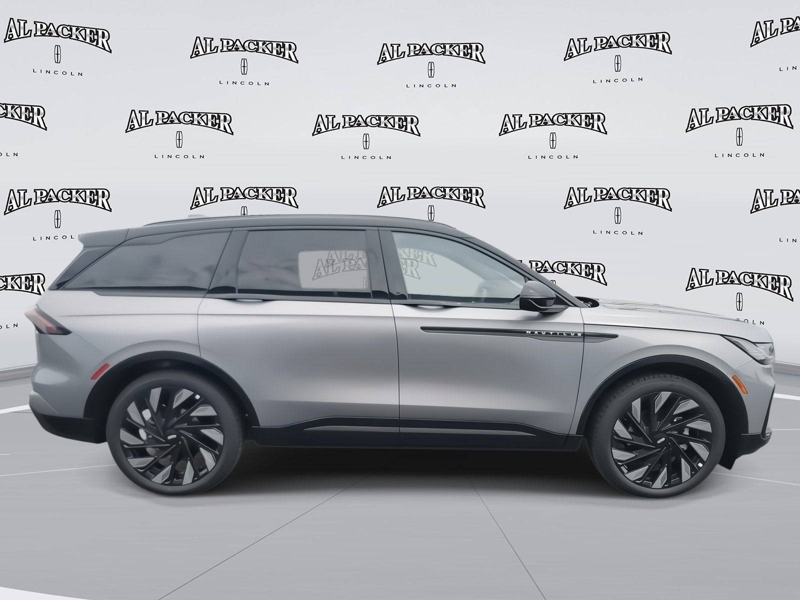 2025 Lincoln Nautilus Reserve