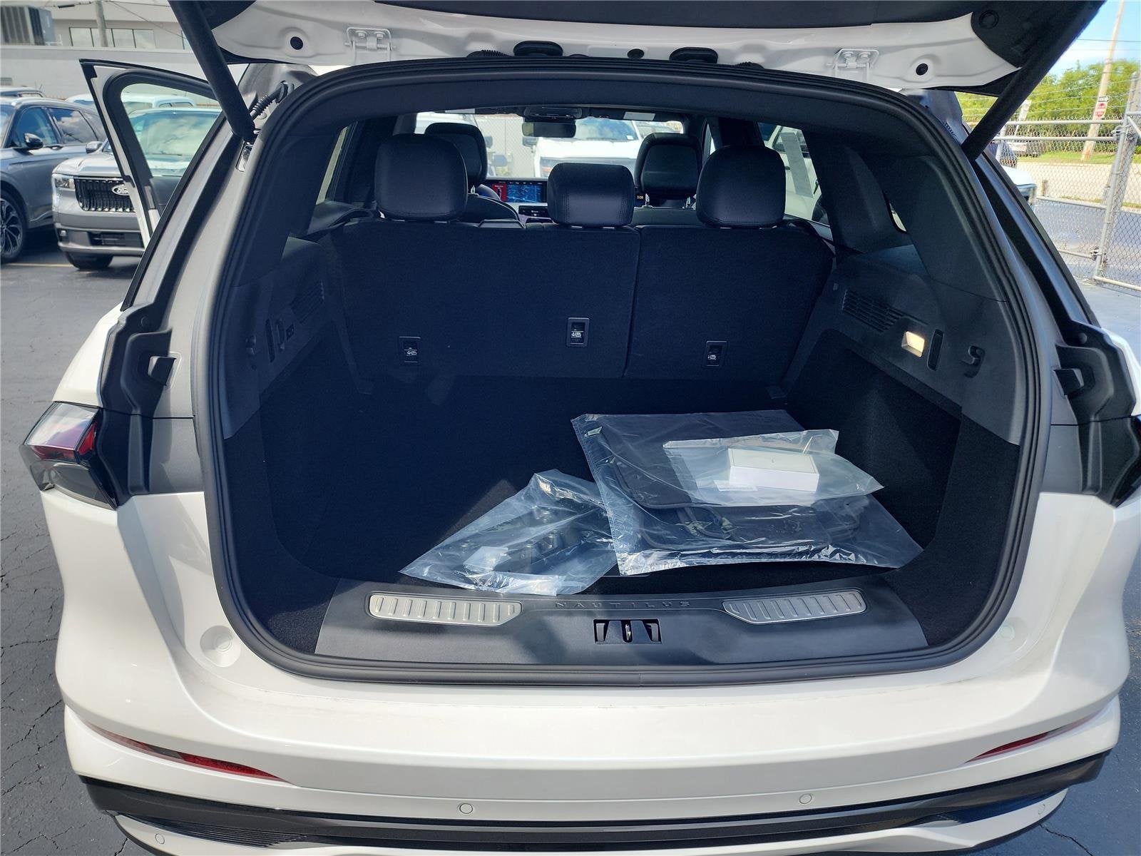 2025 Lincoln Nautilus Reserve