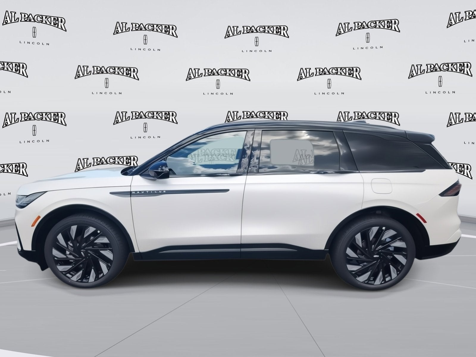 2025 Lincoln Nautilus Reserve