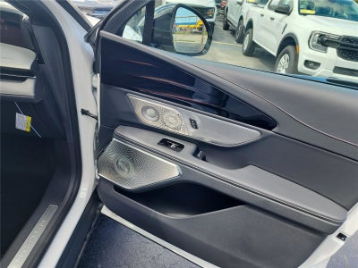 2025 Lincoln Nautilus Reserve