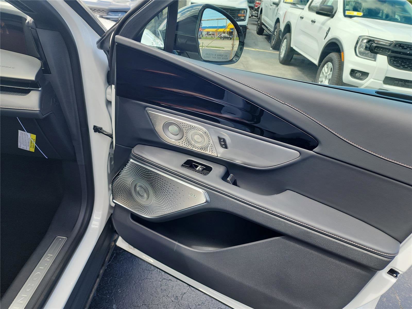 2025 Lincoln Nautilus Reserve