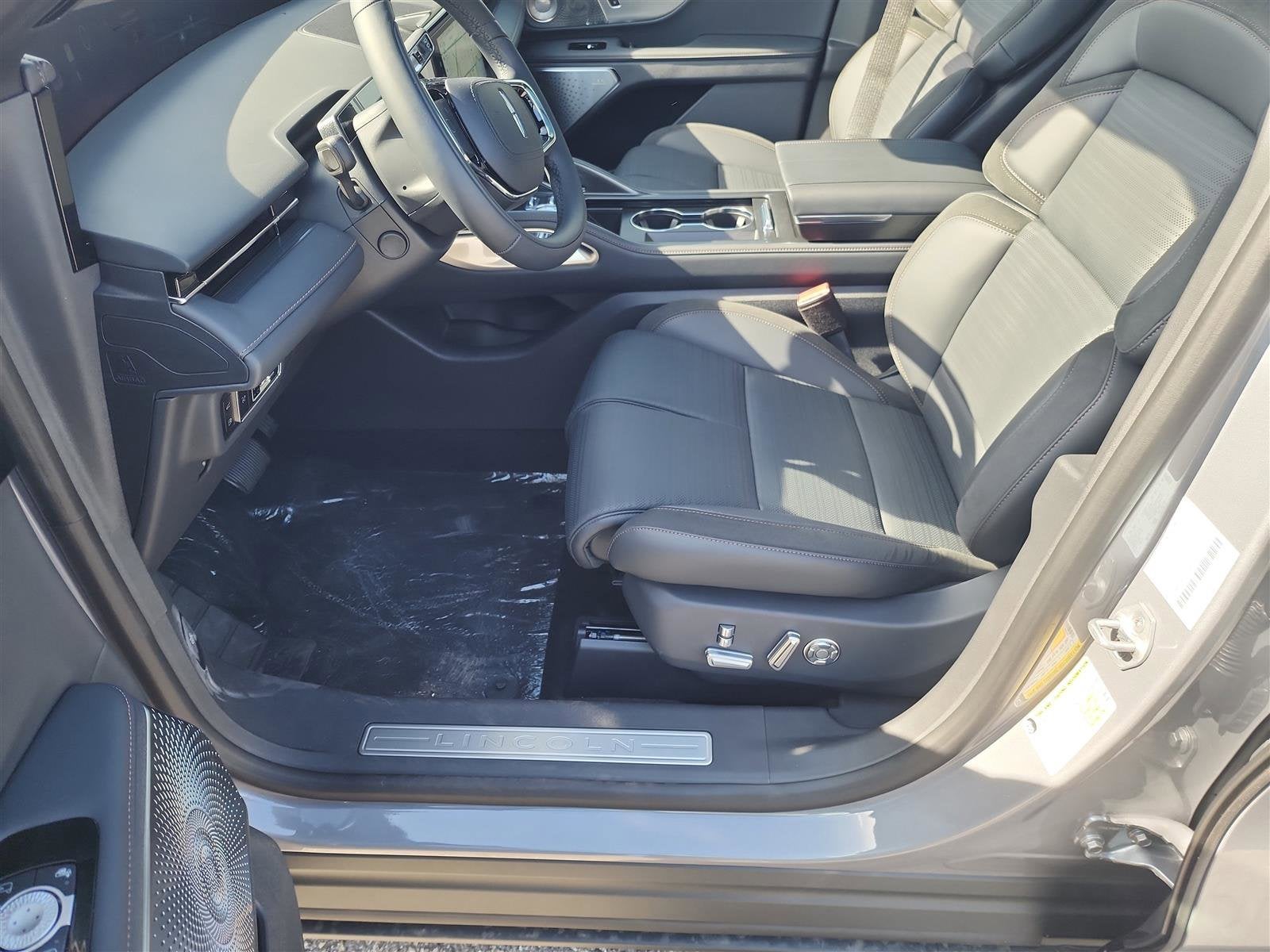 2025 Lincoln Nautilus Reserve