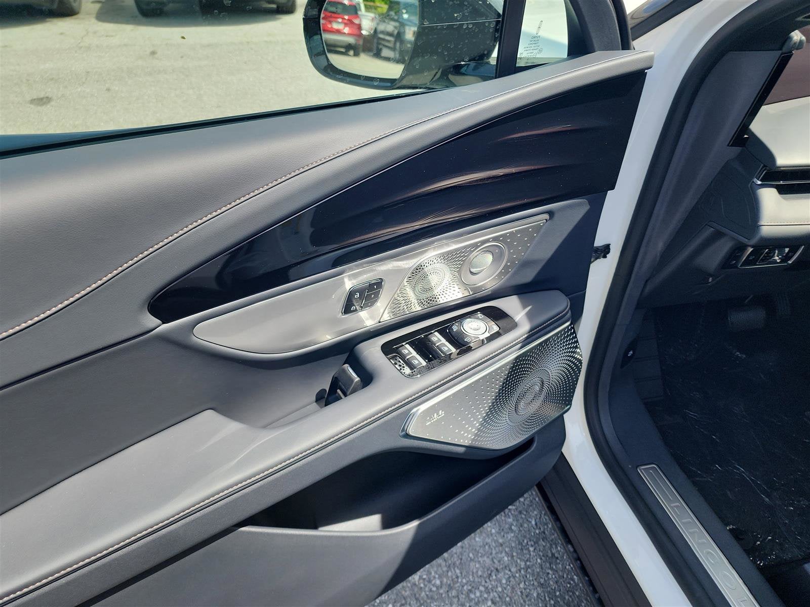 2025 Lincoln Nautilus Reserve