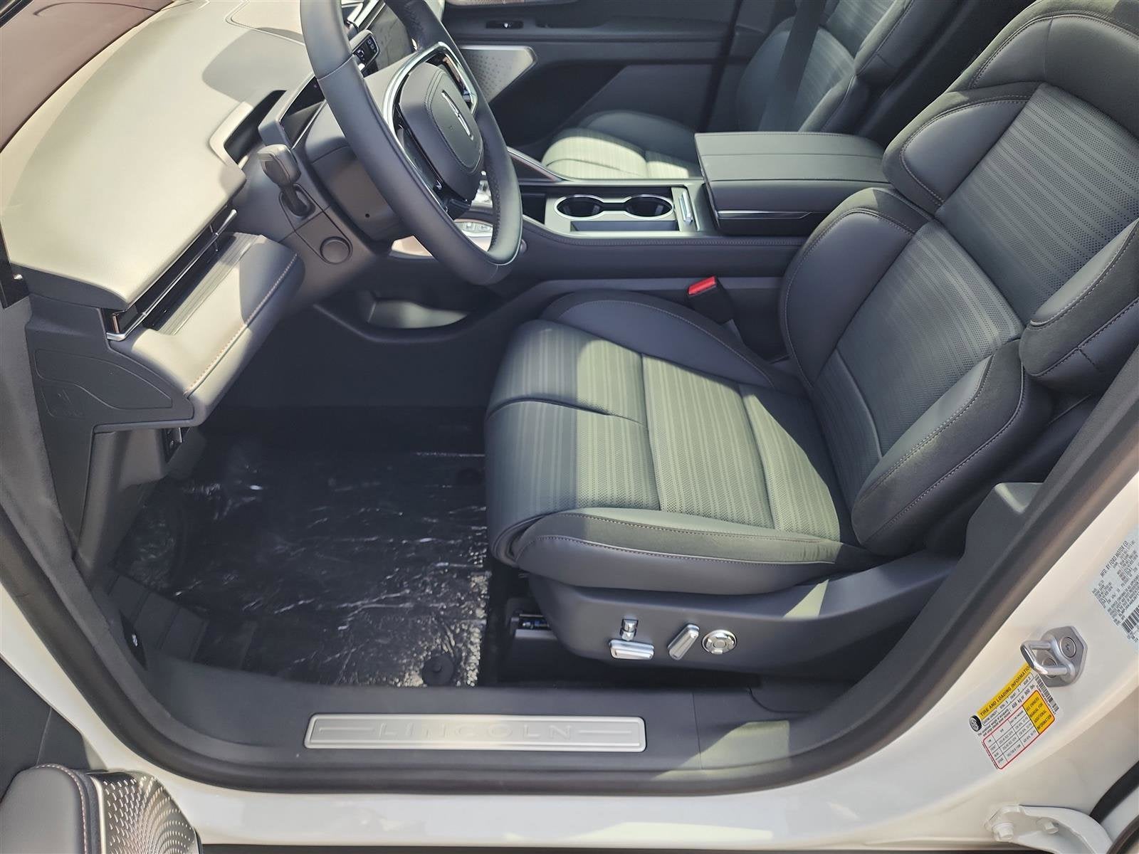 2025 Lincoln Nautilus Reserve