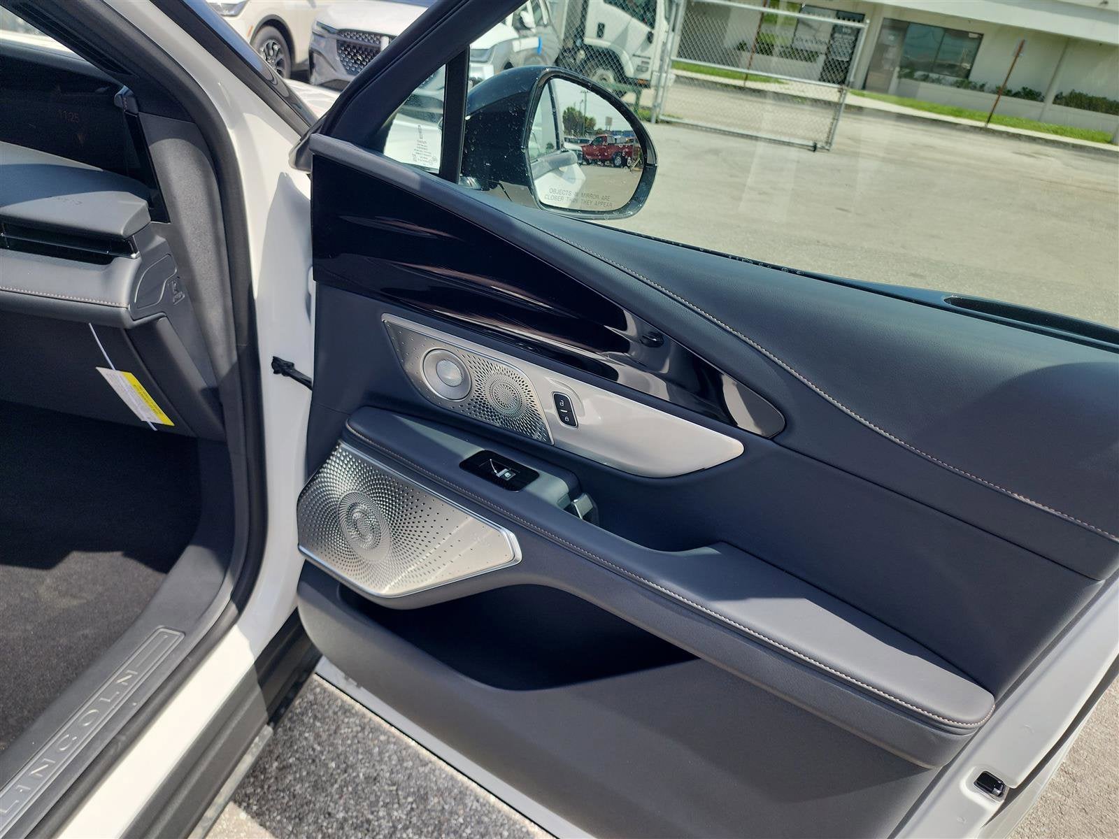 2025 Lincoln Nautilus Reserve