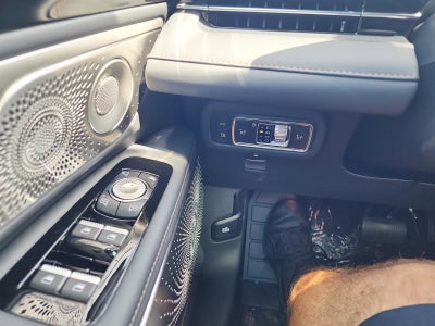 2025 Lincoln Nautilus Reserve