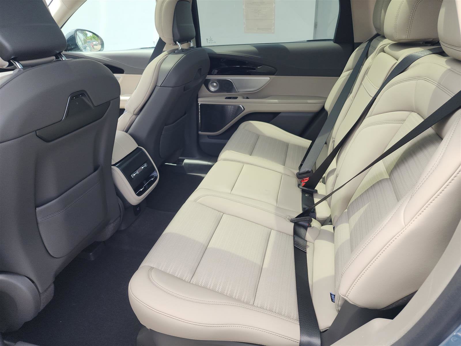 2025 Lincoln Nautilus Reserve