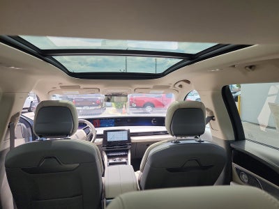 2025 Lincoln Nautilus Reserve