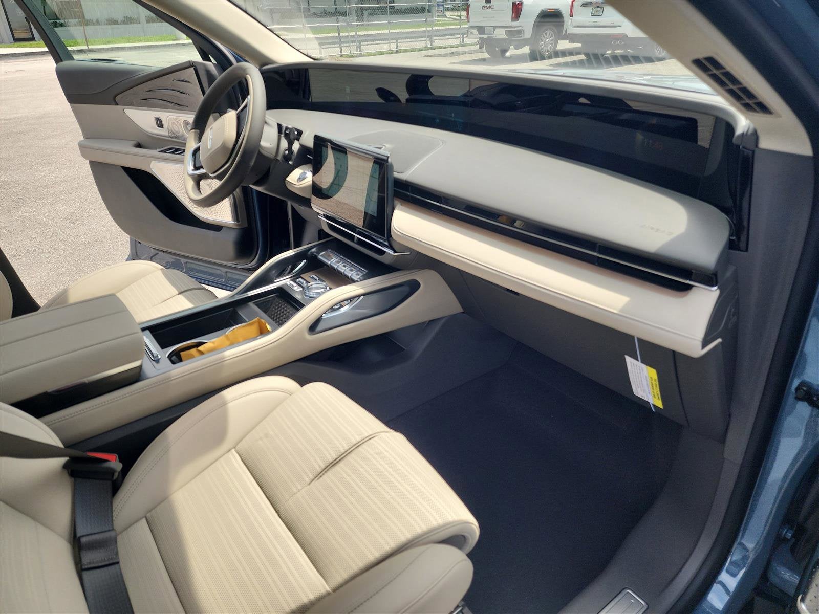 2025 Lincoln Nautilus Reserve