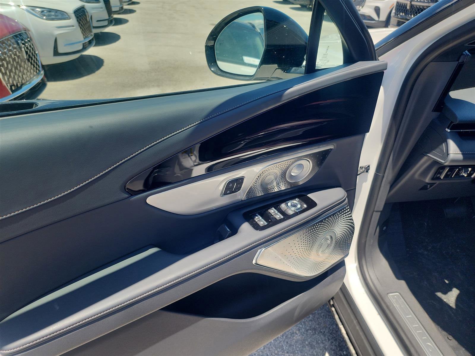 2025 Lincoln Nautilus Reserve