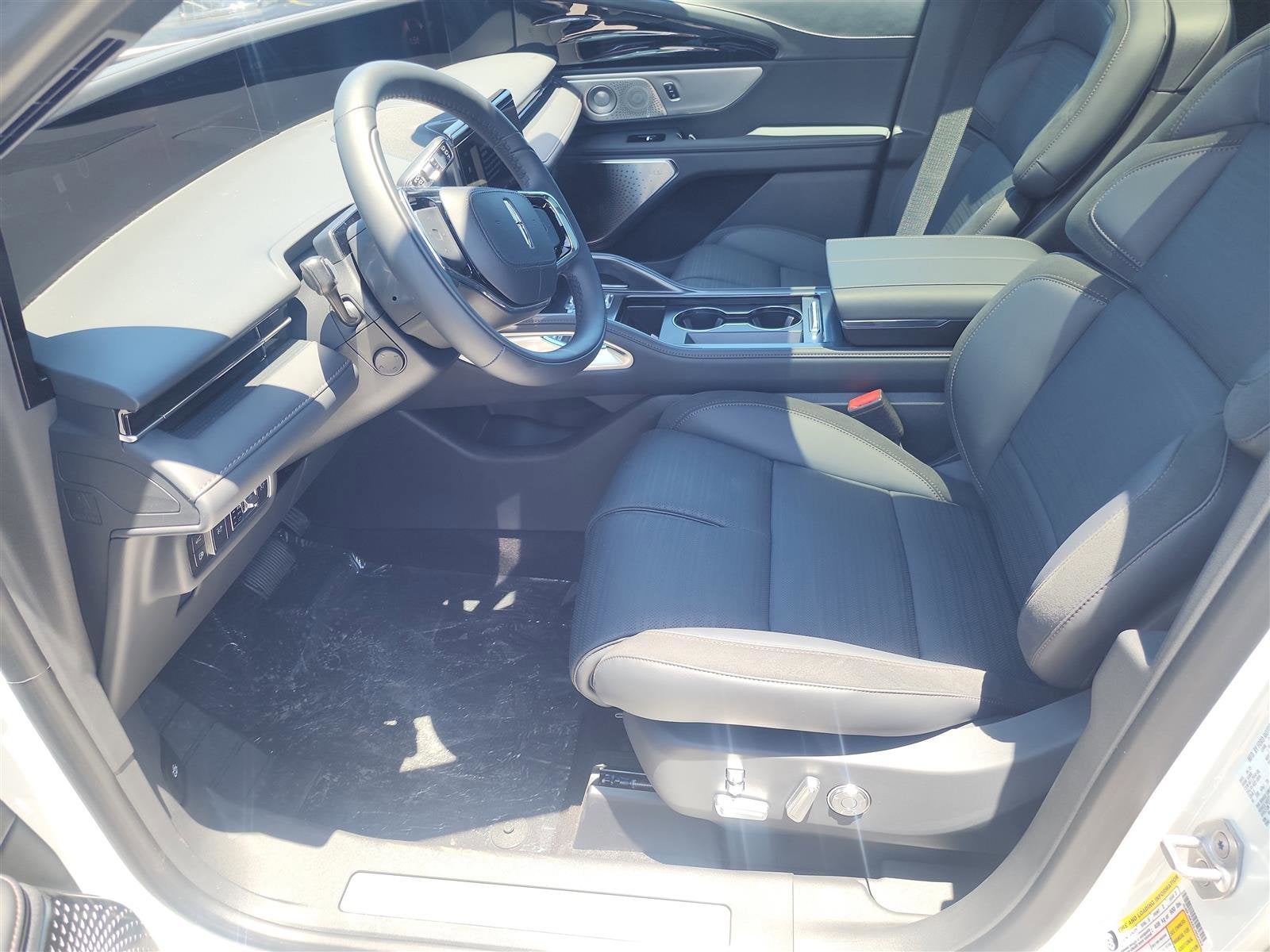 2025 Lincoln Nautilus Reserve