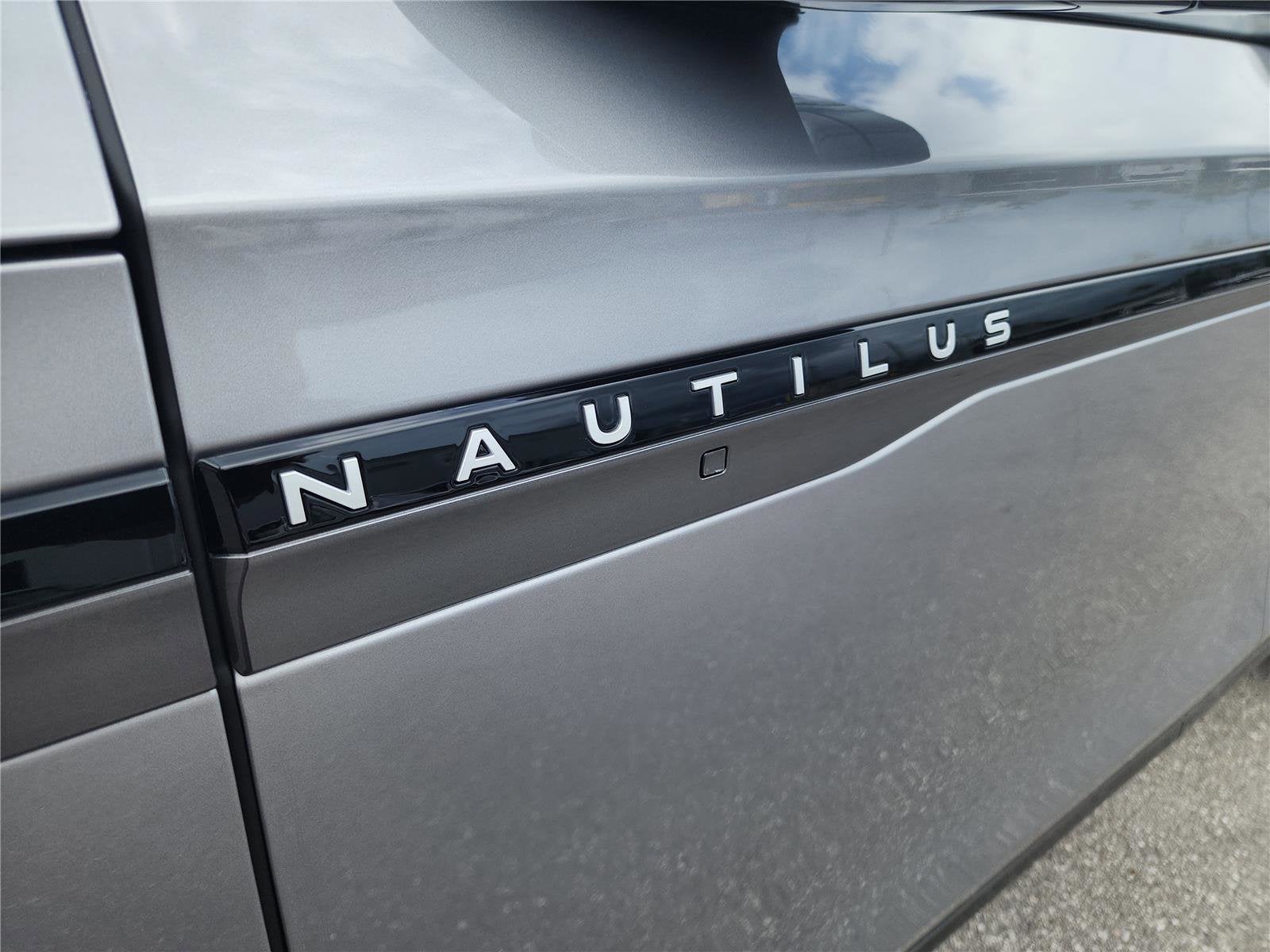 2025 Lincoln Nautilus Reserve