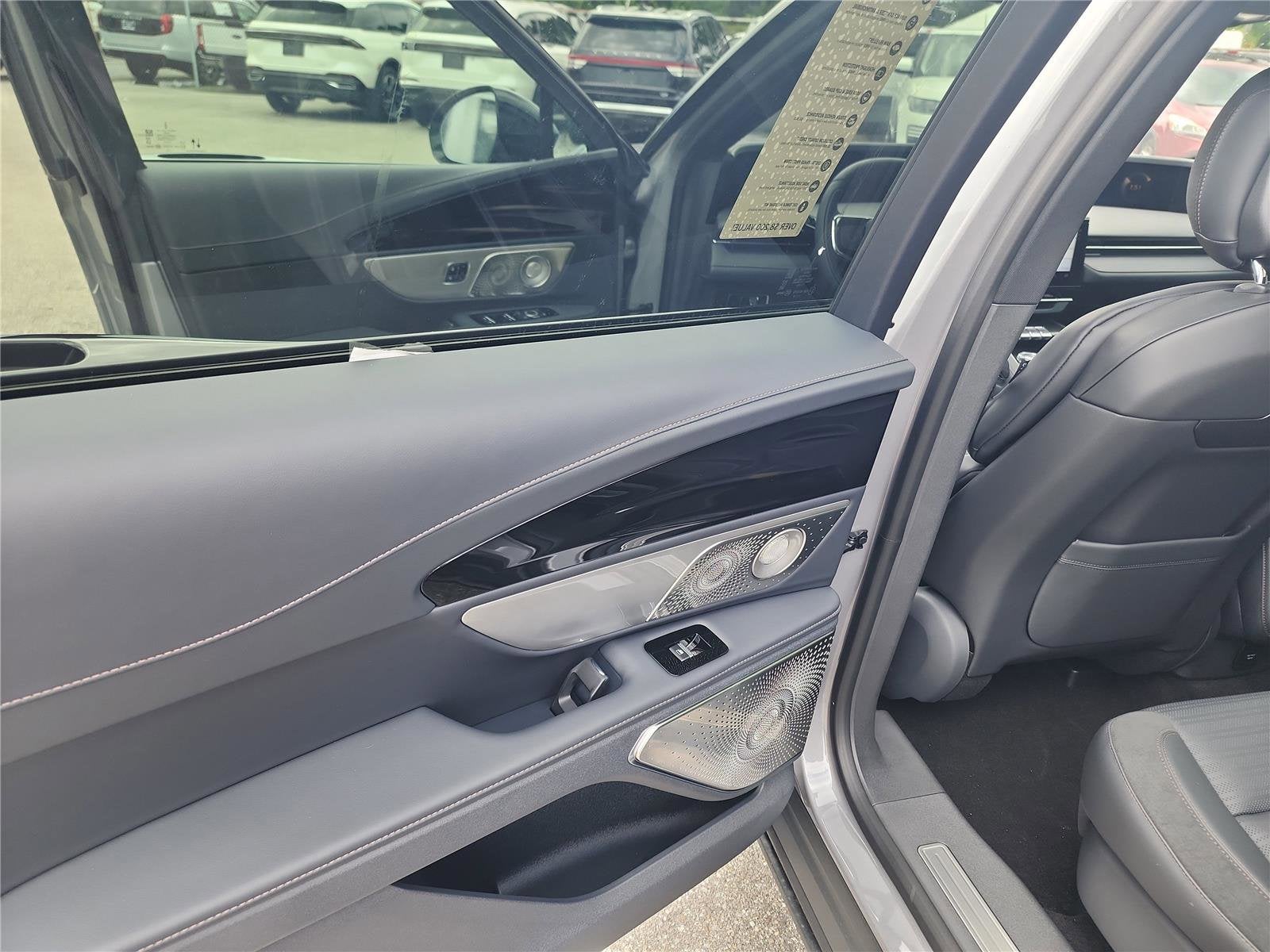 2025 Lincoln Nautilus Reserve