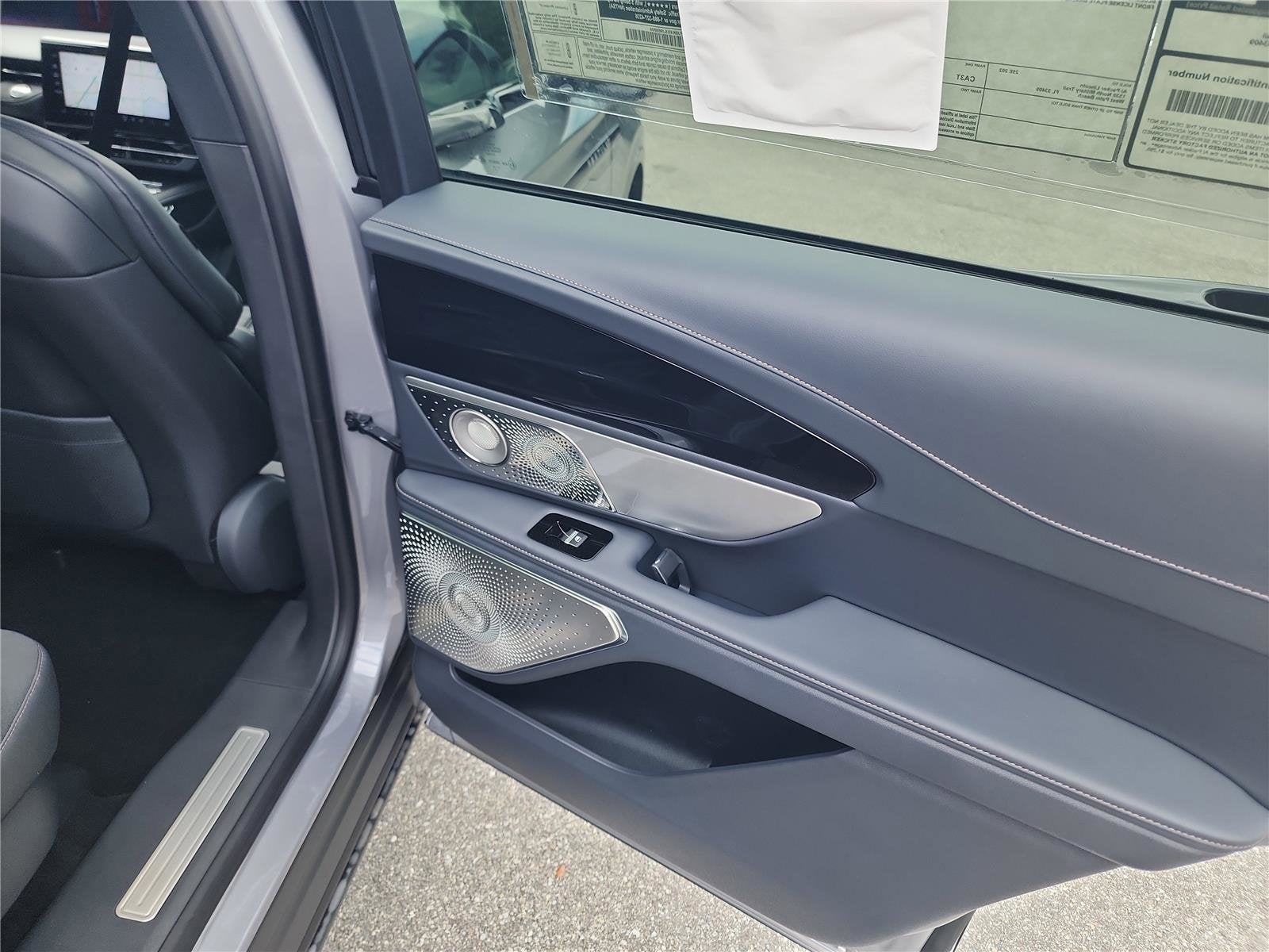 2025 Lincoln Nautilus Reserve