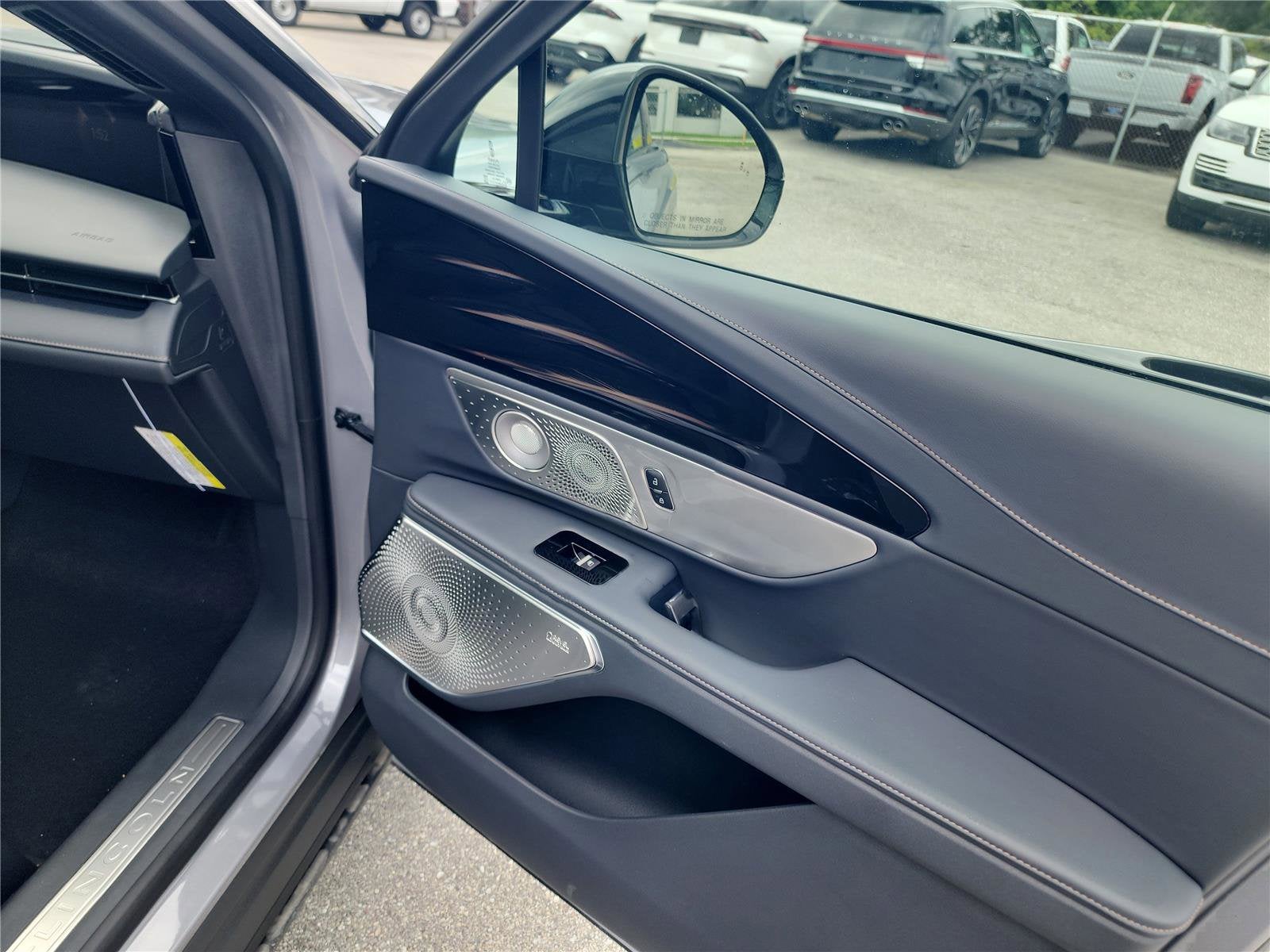 2025 Lincoln Nautilus Reserve