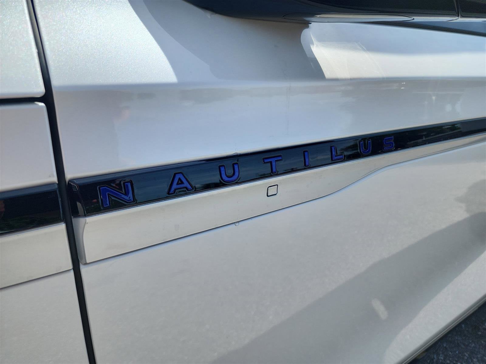 2025 Lincoln Nautilus Reserve