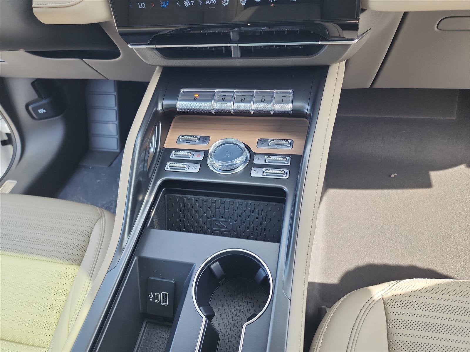 2025 Lincoln Nautilus Reserve