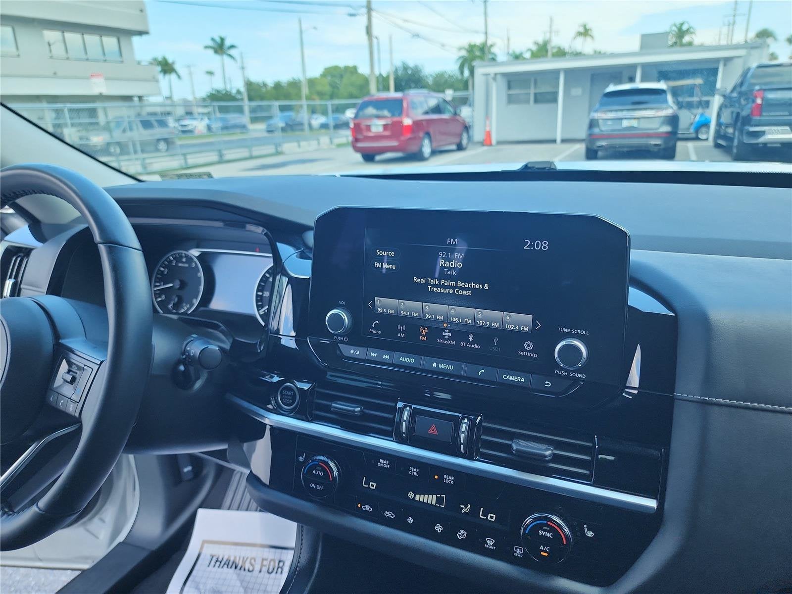 2024 Nissan Pathfinder SV