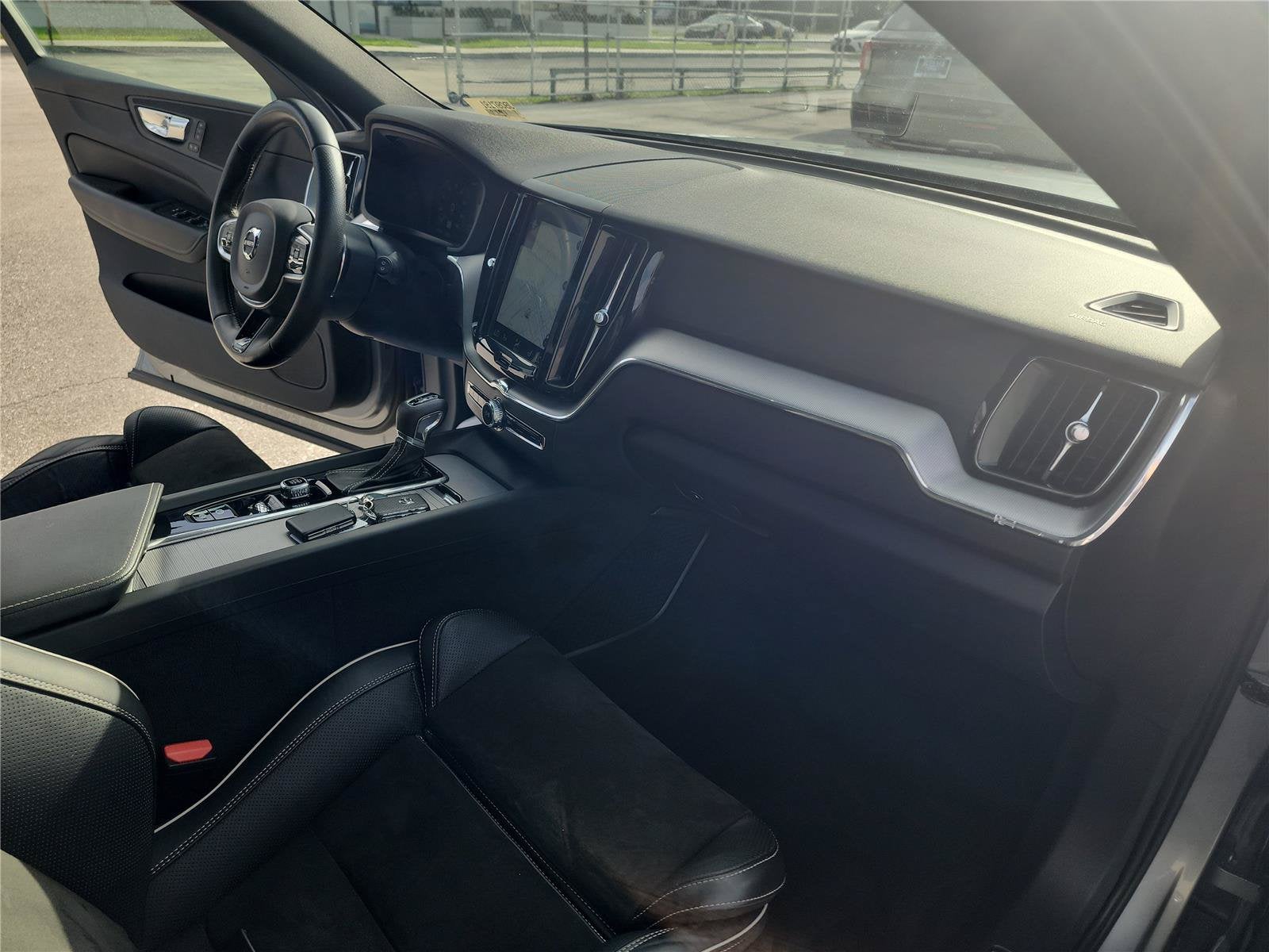 2018 Volvo XC60 R-Design