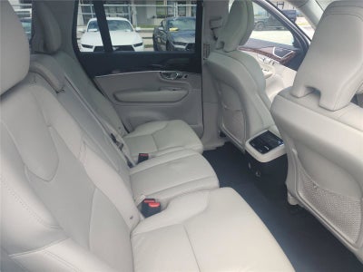 2019 Volvo XC90 Momentum