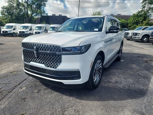 2026 Lincoln Navigator Premiere
