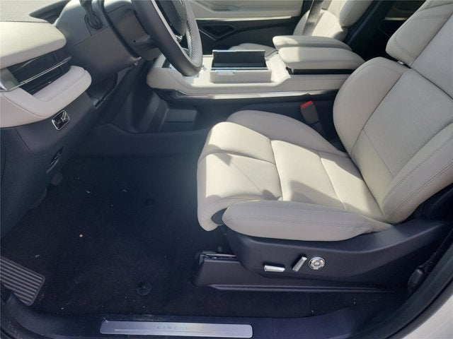 2026 Lincoln Navigator Premiere