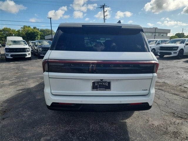 2026 Lincoln Navigator Premiere