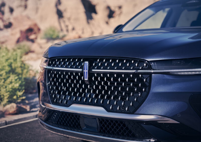 The stylish grille of a 2024 Lincoln Nautilus® SUV sparkles in the sunlight. | Al Packer Lincoln in West Palm Beach FL