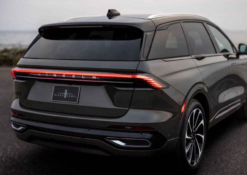 The rear of a 2024 Lincoln Black Label Nautilus® SUV displays full LED rear lighting. | Al Packer Lincoln in West Palm Beach FL