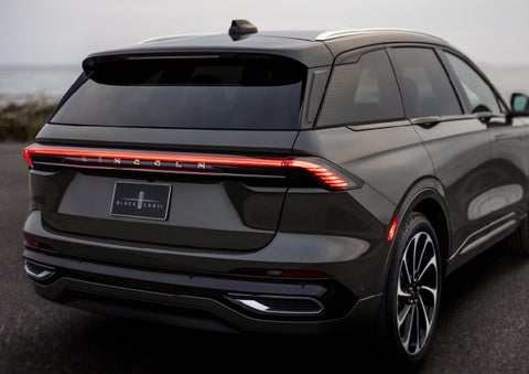 The rear of a 2024 Lincoln Black Label Nautilus® SUV displays full LED rear lighting. | Al Packer Lincoln in West Palm Beach FL