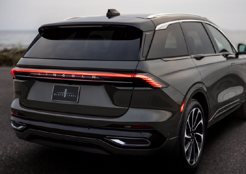 The rear of a 2025 Lincoln Black Label Nautilus® SUV displays full LED rear lighting. | Al Packer Lincoln in West Palm Beach FL
