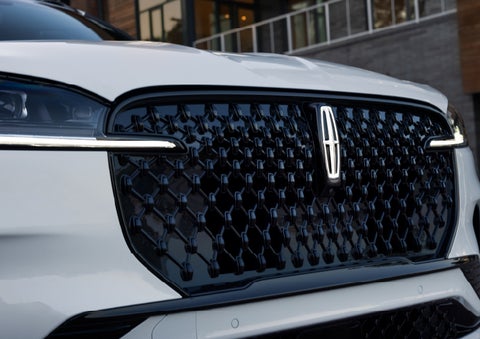 The front grille of a 2026 Lincoln Aviator® SUV is shown. | Al Packer Lincoln in West Palm Beach FL