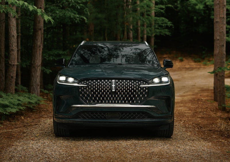 The front grille of a 2027 Lincoln Aviator® Black Label™ SUV is shown. | Al Packer Lincoln in West Palm Beach FL