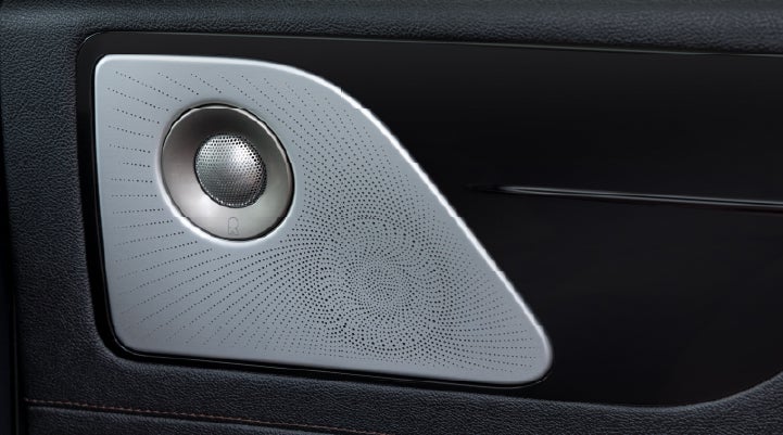 A close-up view of the available Revel® Ultima 3D Audio System. | Al Packer Lincoln in West Palm Beach FL